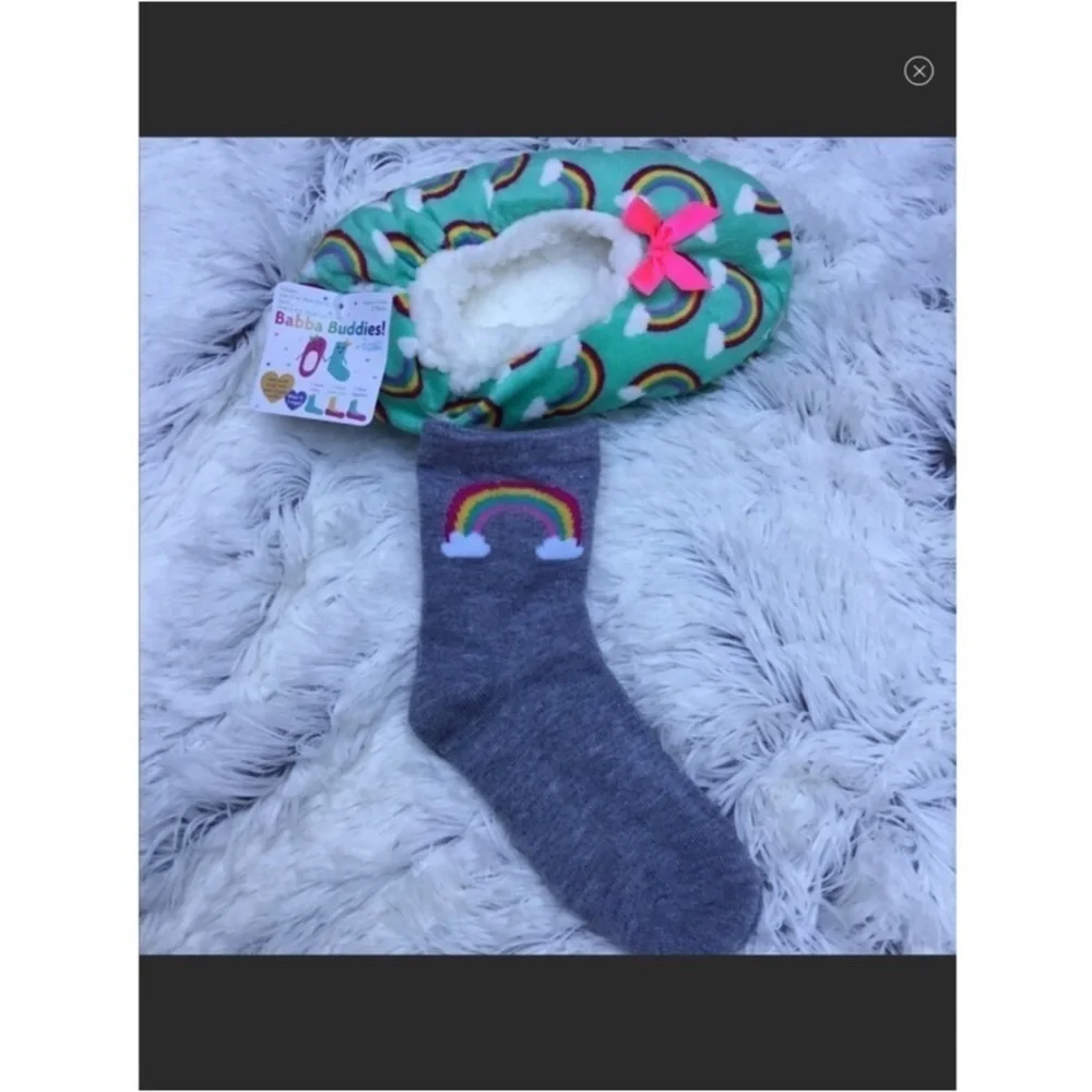 Fuzzy Babba Babba Buddies rainbow themed girls size S/M shoe size 8-13